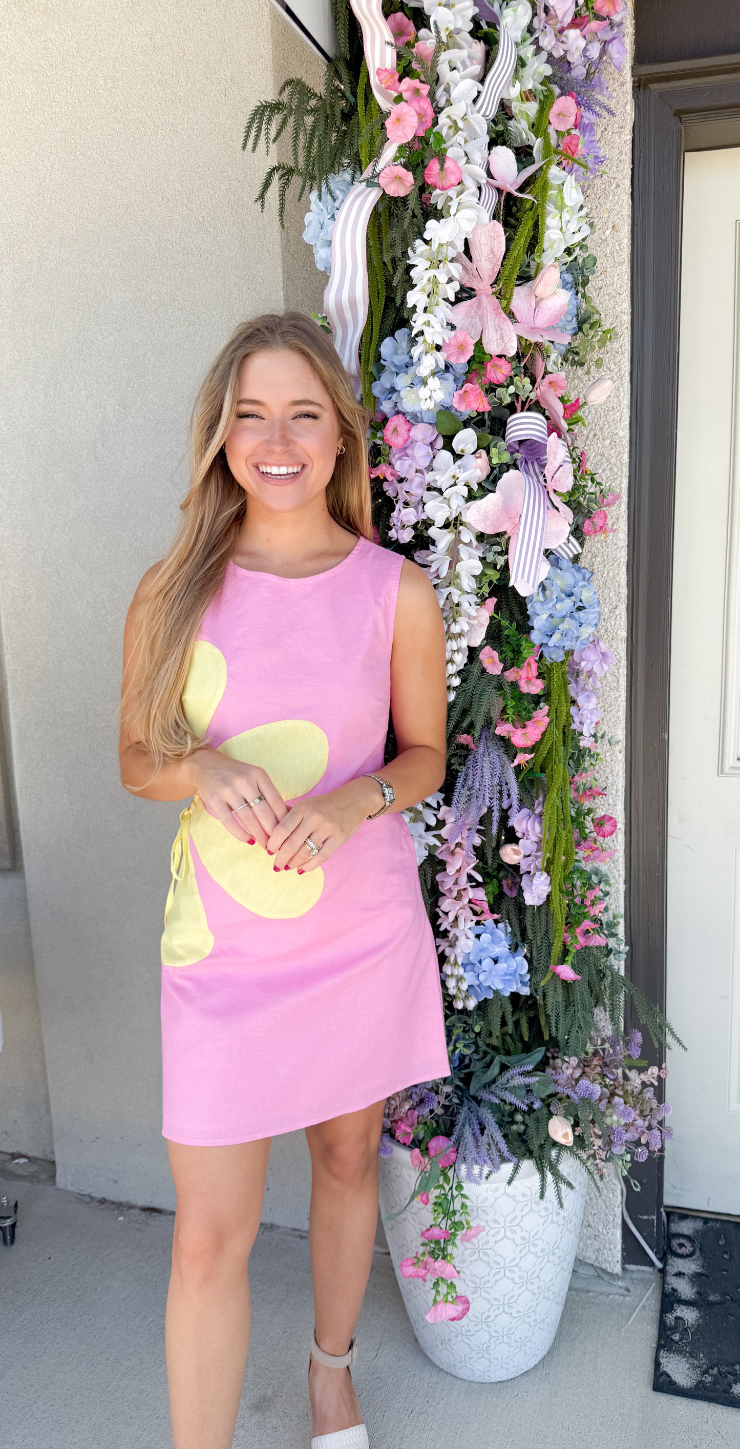 Polly dress w/ flower cut out